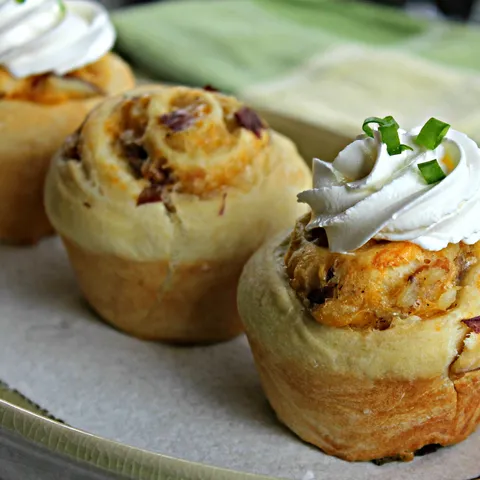 Muffini sa punjenjem od pecenog krumpira,sira i slanine...