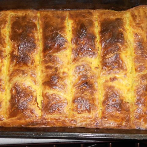 Pita sa sirom od gotovih kora!