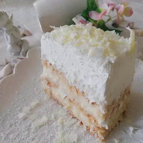 bijela keks torta