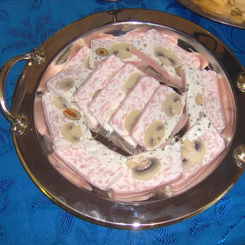 Terina od šunke i svežeg sira