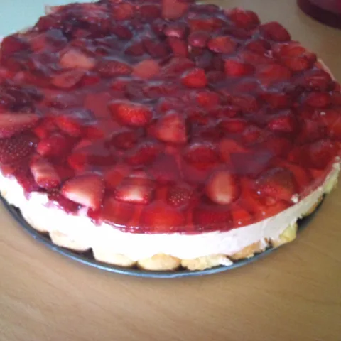 Sladoled torta od jagoda