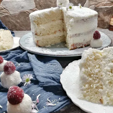 Torta od kokosa i bijele čokolade