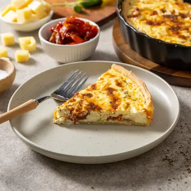 Quiche sa sušenim rajčicama, bosiljkom i kobasicama2_Coolinarika.jpg