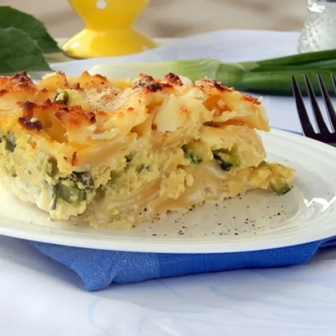 Pasta sa tikvicama, sirom i mladim lukom