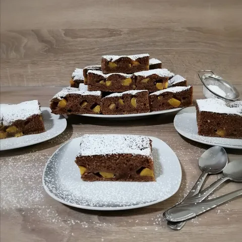 Posni kolač sa voćem