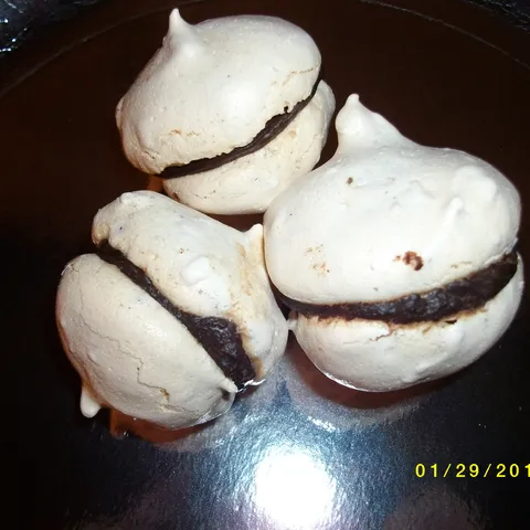 Puslice s bademima i čokoladom