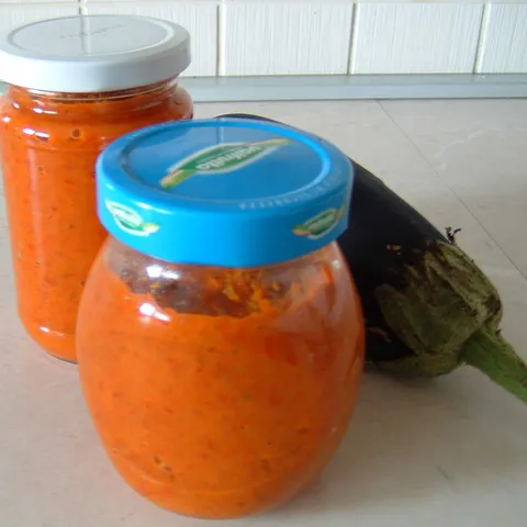 Blagi ajvar iz pekača za hljeb