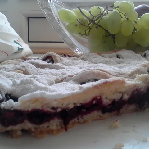 pita od divljih kupina sa džemom od bobica bazge