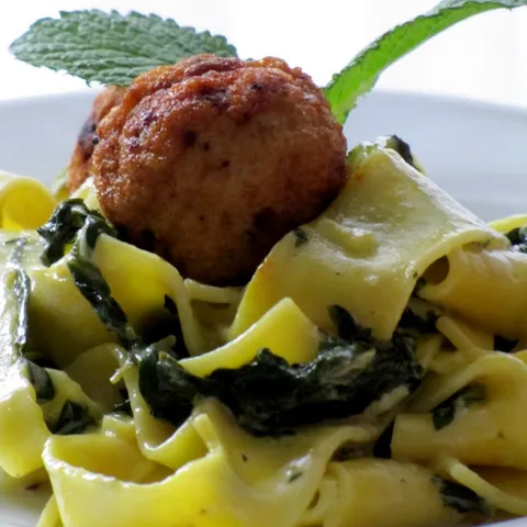 Tagliatelle u umaku od spinata sa lopticama od piletine! by zocacro