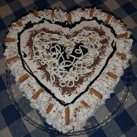 Posna biskvit-voćna  torta