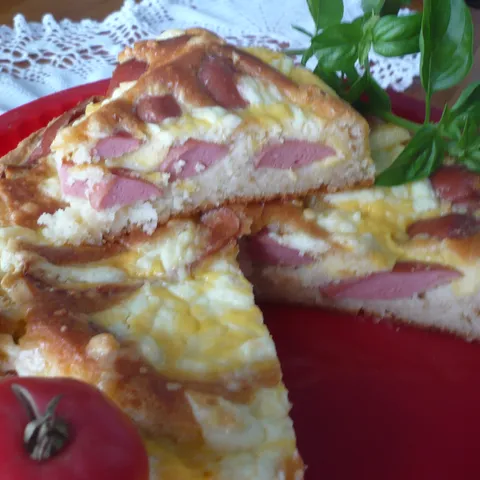 Slana torta sa hrenovkama