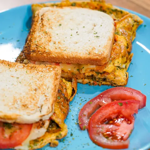 Omlet sendvič za doručak