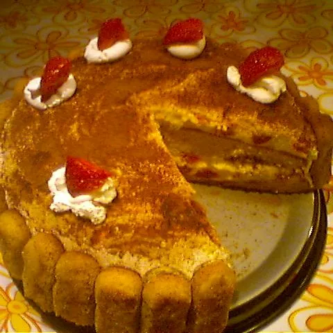 Tiramisu torta s jagodama