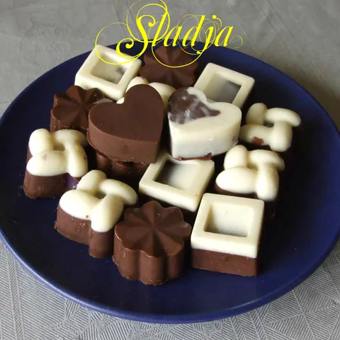 PRALINE SA VIŠNJEVAČOM