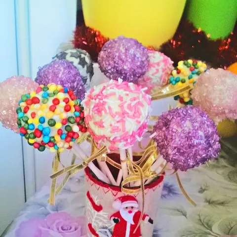 Cake pops by Iva