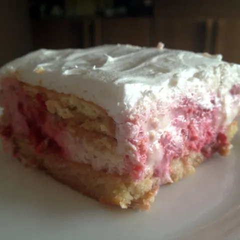 VOĆNA TORTA S PAVLAKOM