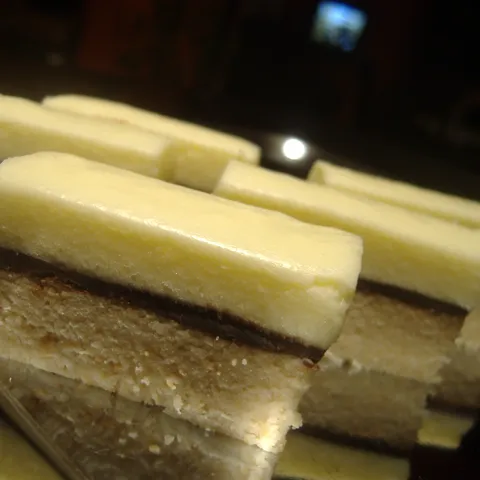 Bela -limun bajadera -