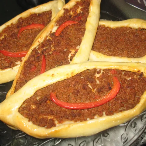 Pide sa mljevenim mesom