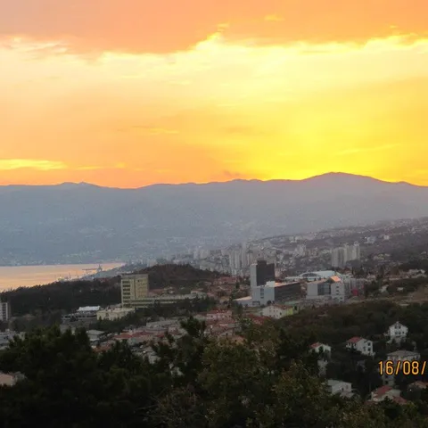 Vecernje sunce nad Uckom !