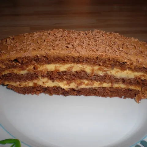 Boemska torta sa lješnjacima