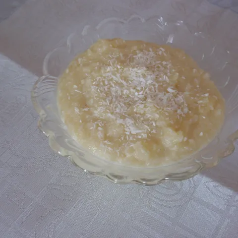 Muhallebi desert od griza i kokosa