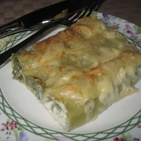 Canneloni punjeni špinatom i sirom