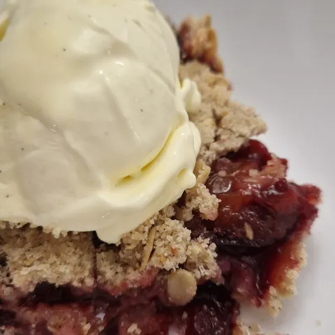 Crumble sa sljivama