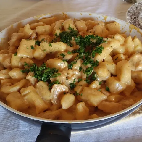 Njoki u umaku od vrhnja s piletinom i gorgonzolom