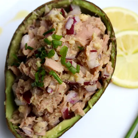 Avokado salata