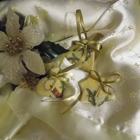 hladni porcelan-dekupaž ukrasi za praznike