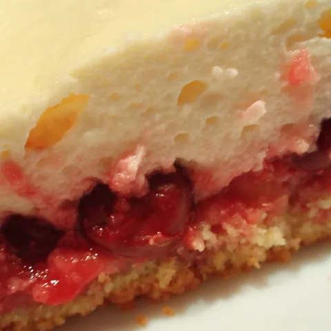 Torta od sira i višanja