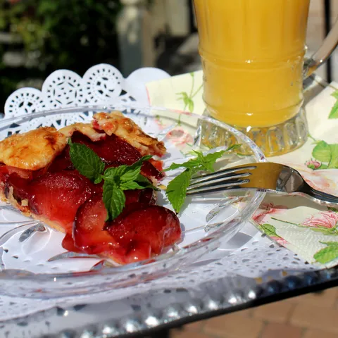 Rustični tart sa šljivama