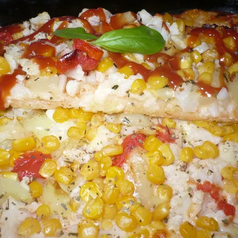 Pizza s povrcem:)..Studentska Pizza:)
