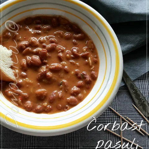 Čorbast vojnički pasulj