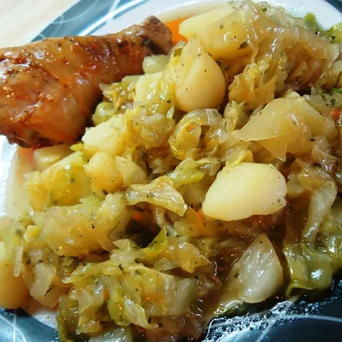 Mladi kupus s krumpirom