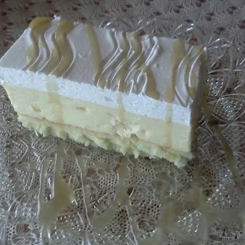 Bele ledene kocke