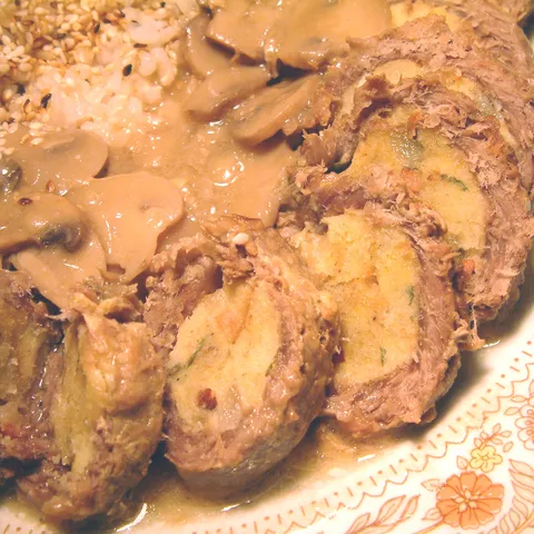 Juneće rolice u umaku od šampinjona