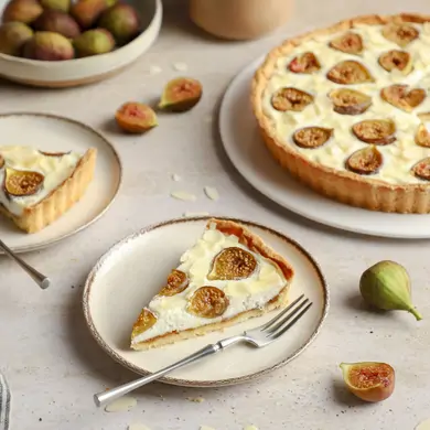 Tart sa smokvama i ricotta sirom
