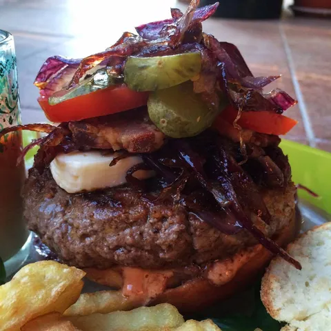 Slastan domaci burger
