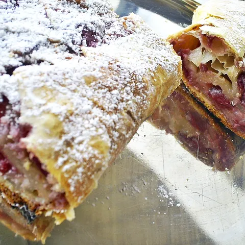 "Visnje,mascarpone,kokos!"