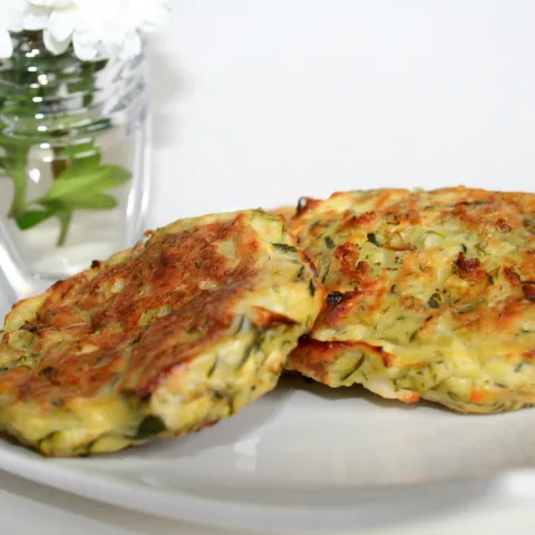 Pljeskavice od tikvica i feta sira