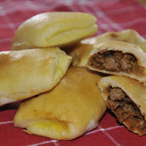 Piroge sa mljevenim mesom