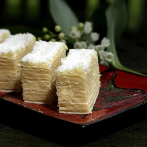 Bijela rozen torta