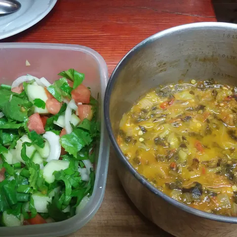Sataraš (paprika rajcica blitva luk) dinstano povrce