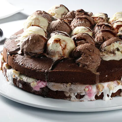 Rođendanska aloha torta