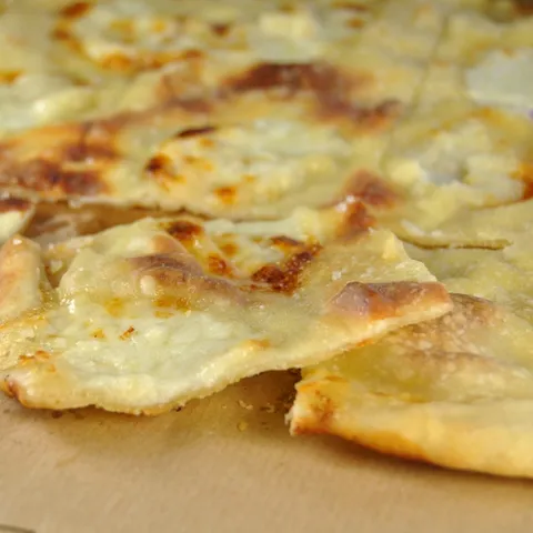 Focaccia di Recco (Focaccia sa sirom iz Recca)