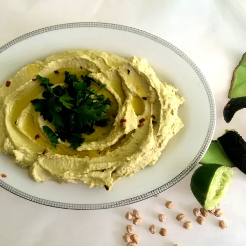 Humus sa avokadom