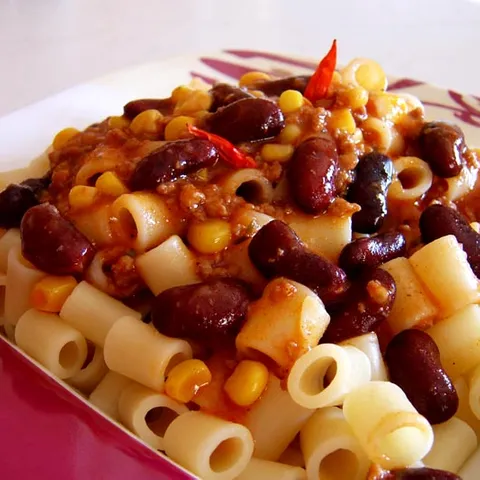 Chilli con carne sa tjesteninom