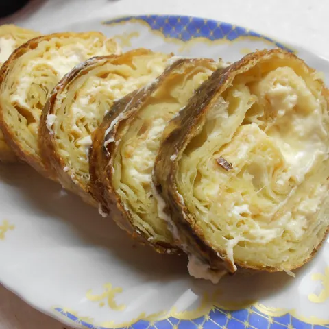 Rolat pita sa sirom i trapistom