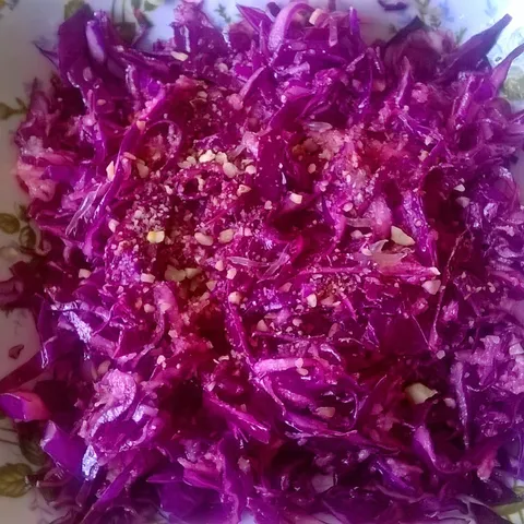 Salata od crvenog kupusa